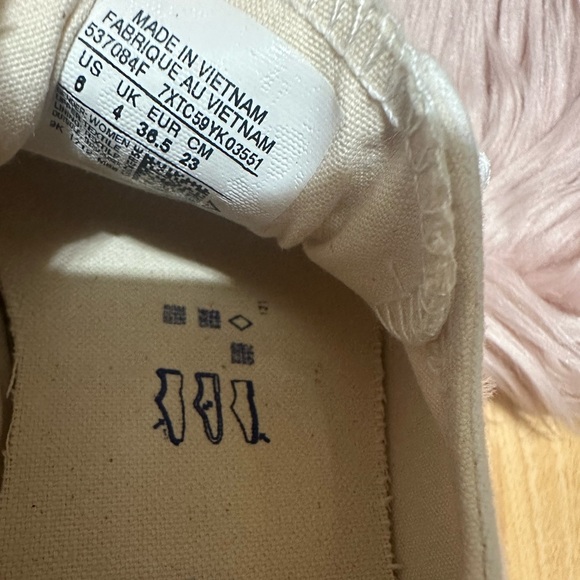 Converse sneakers - Picture 6 of 6